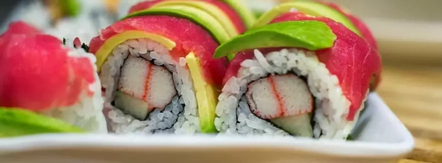 Kuma Sushi Noodles & Bar Sushi Roll