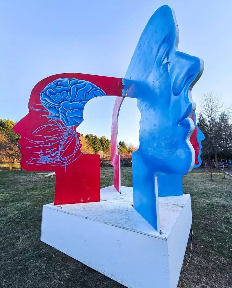 Kathryn Wingate's All in Your Head Sculpture.